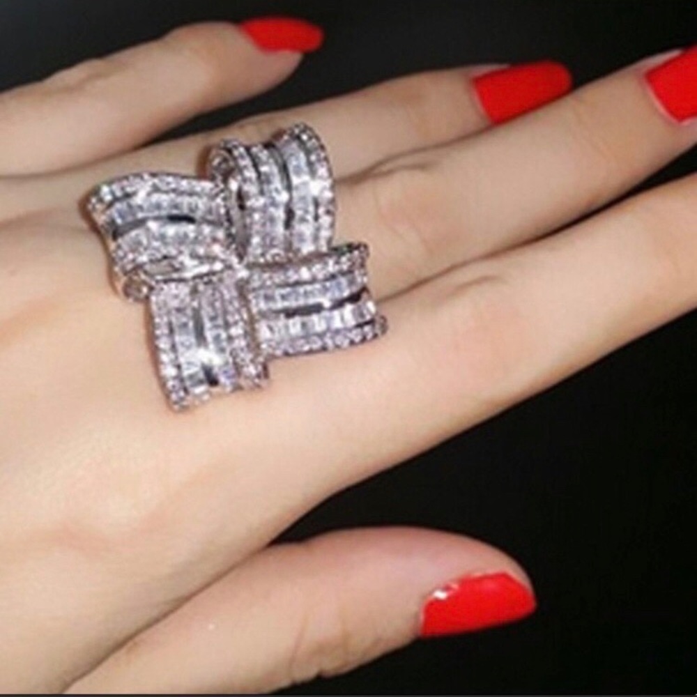 ¥ New Luxury Diamond 925 Sterling Silver Ring - Picture 7 of 7